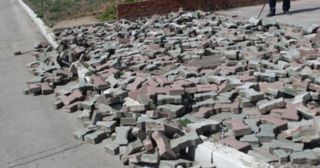 Демонтаж тротуарной плитки Тутаев, цена от 2990 руб.